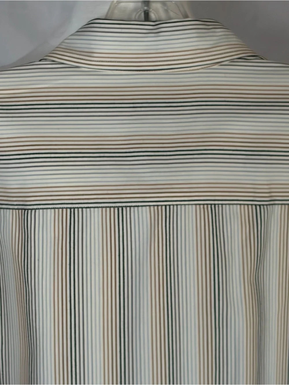 J. Crew Men’s Button-Up Shirt Cream with Gray, Tan, Brown, Black Pinstripes Lrg